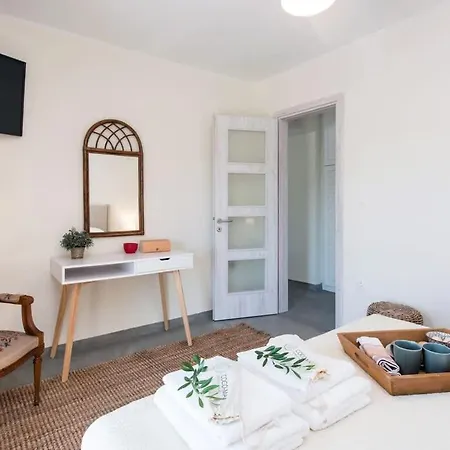 Holiday home Iliopetra Corfu With Access To Shared Pool