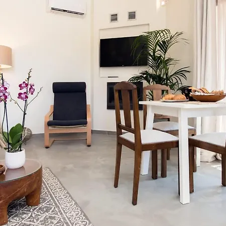 Iliopetra Corfu With Access To Shared Pool *