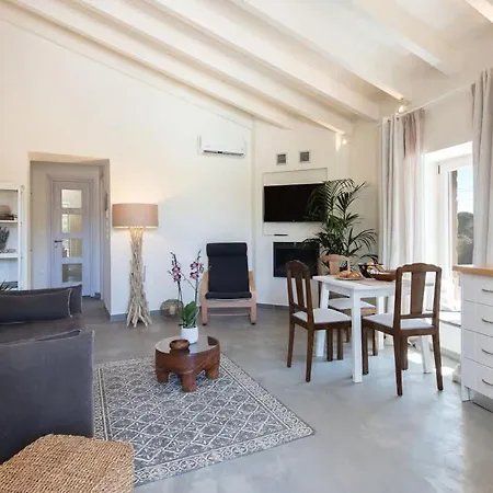 Iliopetra Corfu With Access To Shared Pool