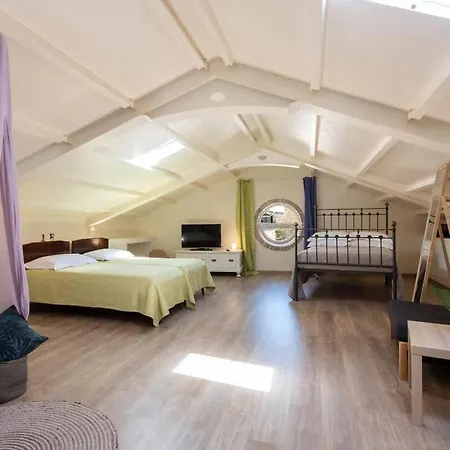 Iliopetra Corfu With Access To Shared Pool 펜션 *